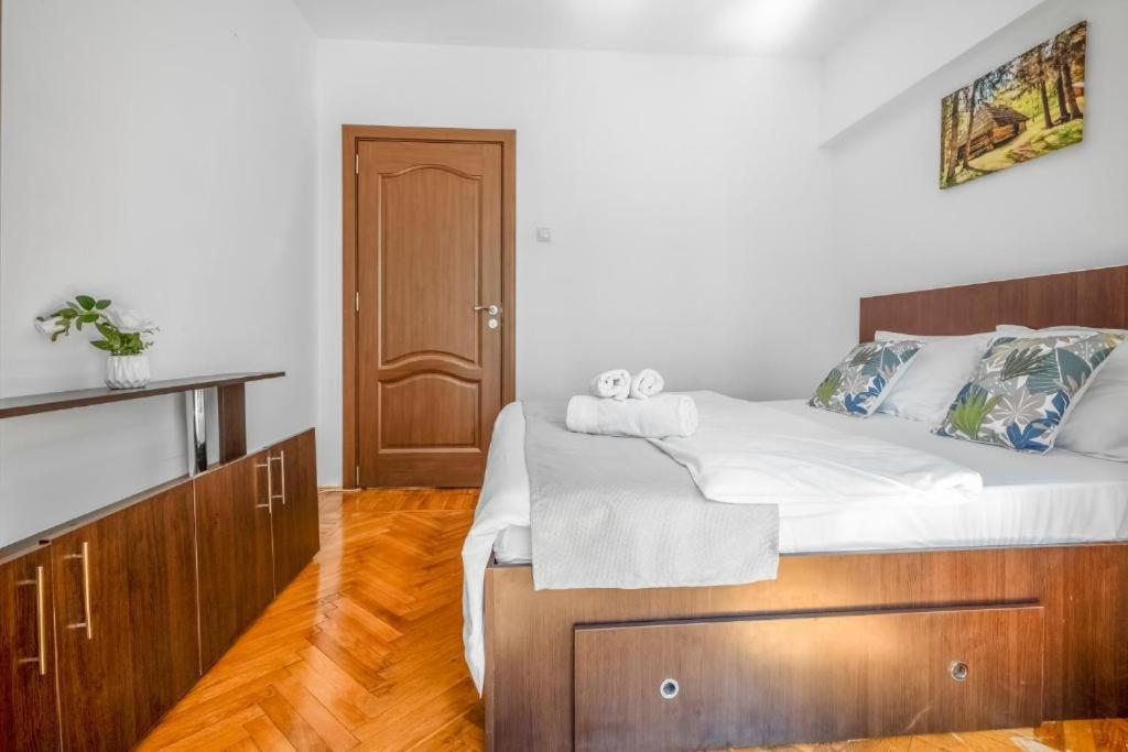 Traditional Romanian Apartments 布加勒斯特 外观 照片